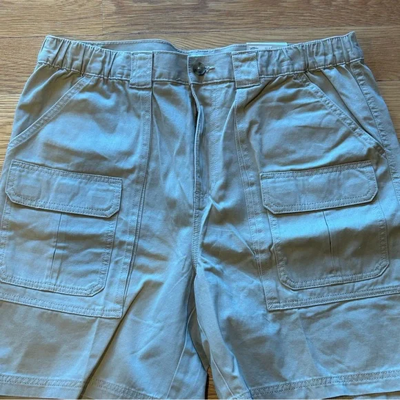 NWT Croft & Barrow Cargo Khaki Shorts - Picture 2 of 8